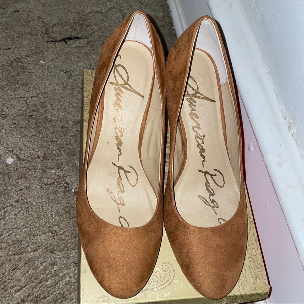 Tan suede heels